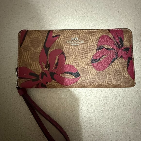 COACH Mollie Tote Bag and Long Zip Around Wallet with Pink Bow Print - Picture 5 of 9